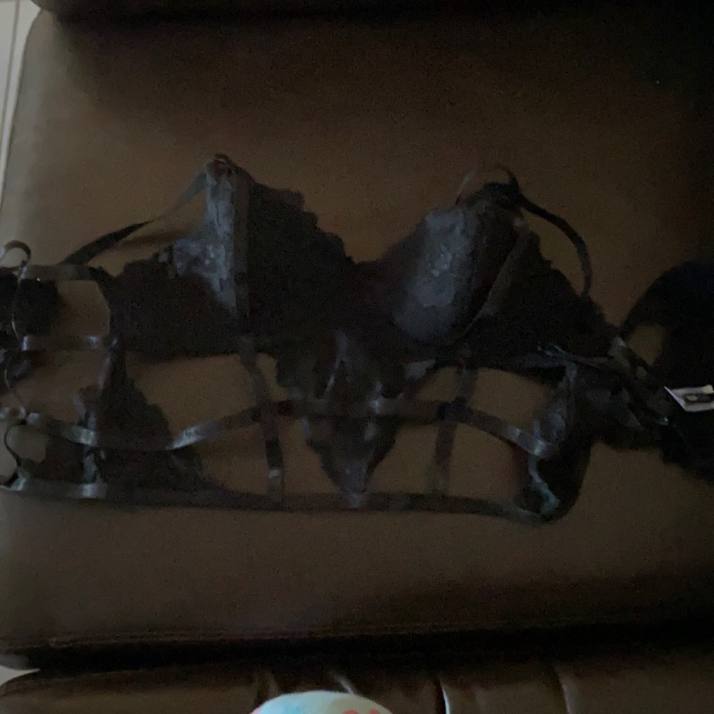 Black fashion nova bralette